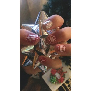 a little late but here are my nail design for Christmas (:
