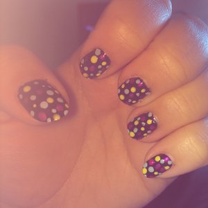 Spotty multi colour nails #diy #nailart 