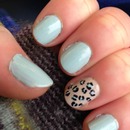 pastel leopard print nails