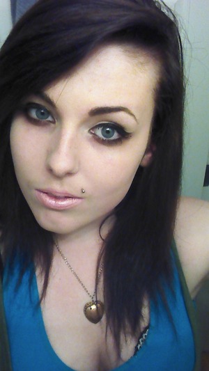 went for the emo eyes but couldn't get enough eyeliner on my face :p