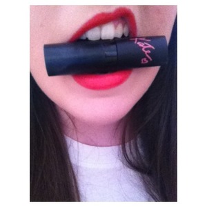 I really recommend Kate Moss lipstick, it leaves your lips full of colour and shining!