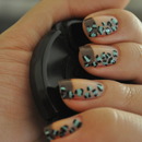 Leopard nails