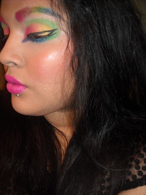 I'm straight & I support gays and gay marriage 100% and to show my support in honor of Pride Day, I did this look :]
Hope you guys enjoy it.
http://dreafashionista.blogspot.com