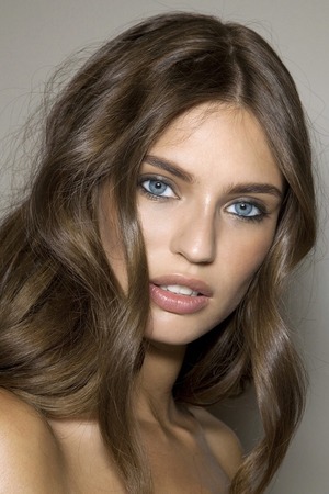 How to make navy blue eyes POP? | Beautylish