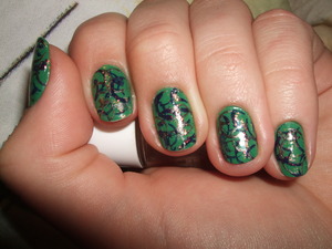 Ugly green. The rest is ok. It was fun doing it ;D
I made it with straws.