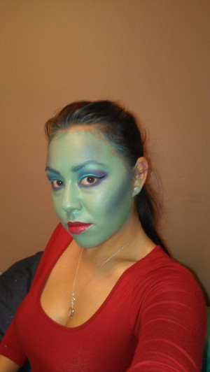 Practicing for halloween, any ideas on how to make the Make Up For Ever flash color more matte and not so easy to smear?!