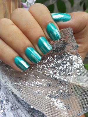 Turquoise base with turquoise and silver glitter lines