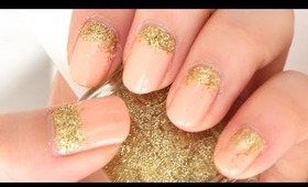 Gold Glitters Nails