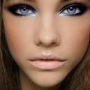 blue smokey eye