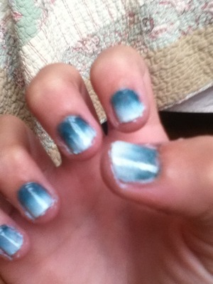 Teal to white ombré using a eyeshadow sponge

Teal-Bonita nail enamel
Vintage blue- Avon nail wear pro+
White- Sally Hansen xtream wear