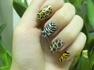 animal print nails!