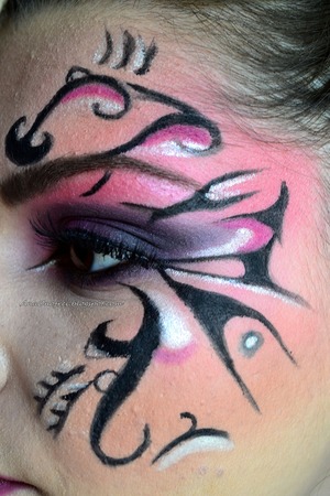 http://anaonofrei.blogspot.ro/2014/04/todays-makeup-fantasy-butterfly.html