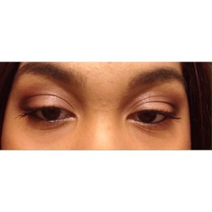 Wanted a peachy eyeshadow on my lids with a slight red undertone on the outer crease 
