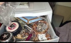 Makeup hoarder declutter Series / Jewelry part 4