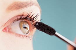 The Dreaded Clump: How To Avoid Excessive Mascara