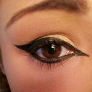 I'm not much of a makeup artist but I felt artsy with my eyeliner one day...