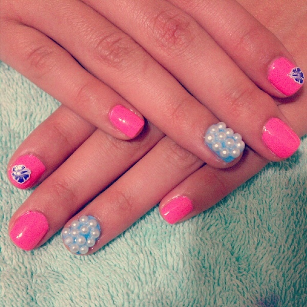 Pearly Hawaiian Nails | Jacqueline M.'s Photo | Beautylish