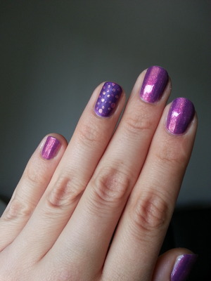 Was trying out my handmade dotting tool :) not perfect, but still ))