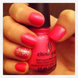 China glaze pink voltage on all fingers and china glaze nova on the 4th finger. 
