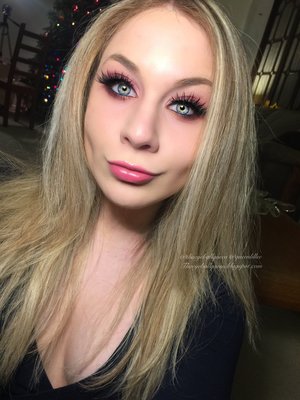 Full faced image of my previous close up ^0^ http://theyeballqueen.blogspot.com/2015/12/barbies-new-years-smokey-eye-makeup.html