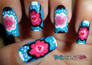 This time I'm sharing an original design, flowery and hearty ! 
Tutorial Video -> http://youtu.be/2OQZCXdEekM