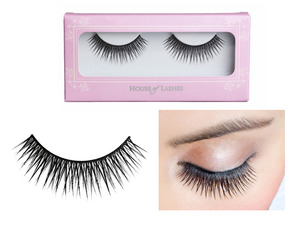 Ready to mystify your audience while you tease them with your magnetic eyes? Then put on Le Mystere and relish in the unique hand assembled, criss cross style lashes.

Daringly dark, Le Mystere will draw attention to your lash line, making your eyes look even more bewitching, while the airiness at the ends leaves people wanting more