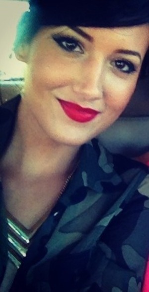 One of my FAVE looks! Neutral/smokey eye, with a bold red lip. Perfect for fall! Can't go wrong 
