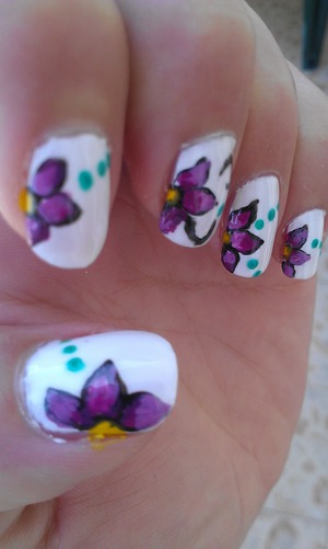 It is not difficult to do on your nails!