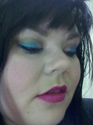kat von d angeles palette and mac petals and peacocks lipsticl