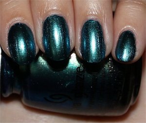 See more swatches & my review here: http://www.swatchandlearn.com/china-glaze-deviantly-daring-swatches-review/