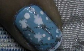 Cute Snowflake EASY Nail Design For Beginners- Easy Nail design for beginners!