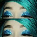 Blue Glitter Crown Eyshadow 