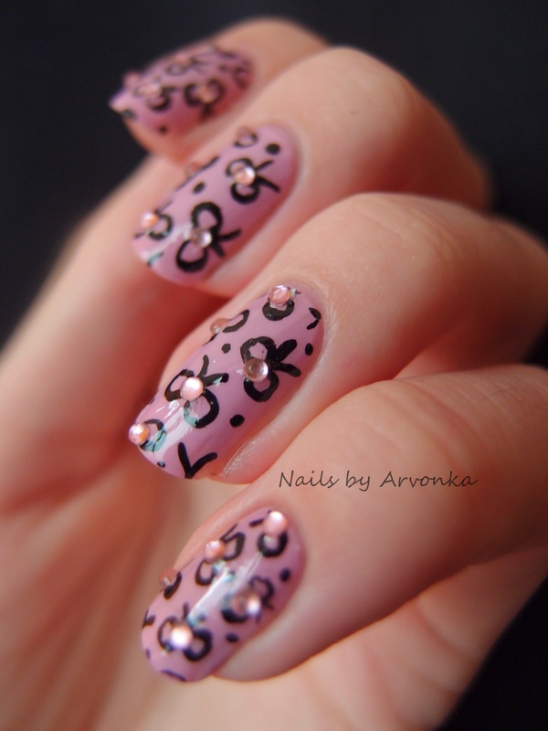 bow design nail art