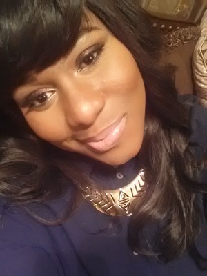 smokey eye with pinky nude lips