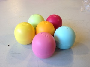 eos, is an incredible organic lip balm that everyone with chapped and dry lips should try. Even if you don't have dry and crackly lips, eos is a perfect way to hydrate and moisturize your lips on the go. The round shape gives a softer and smoother feel when you apply it to your lips. eos comes in many different colors and flavors, and is easy to take from place to place. Another great thing about this lip balm is that you can find it in any drug store, or even target! Definitely try this lip balm!