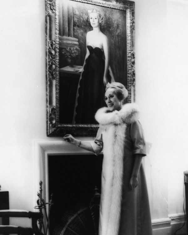 Portrait of Estée Lauder in her townhouse. By Authenticated News/Getty Images.