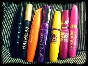 trying out some mascaras to see how they compare to my HG L'oreal extra volume collagen =]