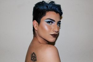 look inspired by a twitter photo (comparison pic has the username)