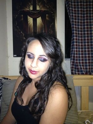 got bored and tried a vampire look. not bad for a first time ;)