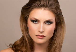 SMOKEY EYES MADE SIMPLE