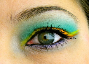 Colors Used: Chrome Yellow, Orange, Shimmer Moss, Electric Eel, Stars'n'Rockets and Shroom (all from MAC)