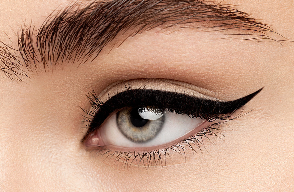 Lull uddannelse Oxide Beauty Basics: How to Do Winged Eyeliner | Beautylish