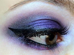 I felt like something purple and something dark, so I put the two ideas together and came up with this EOTD. I absolutely love Lime Crime Empress, which I just got recently, and can't get over the gorgeous colour on top of black.