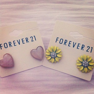 These are my favorite earrings from Forever21.  They are super adorable and were only $1.99!  