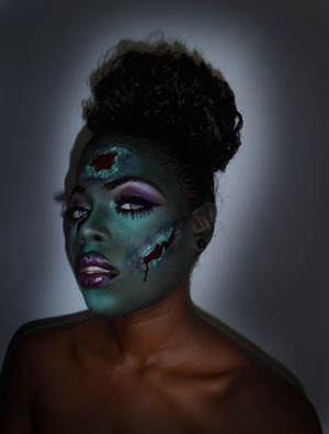 A zombie Halloween look 
Follow me on instagram @hautebeatja