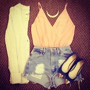 Love this outfit! Can't wait till summer <3