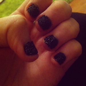 Gave the caviar nails a go, not that bad for a first attempt I think. 