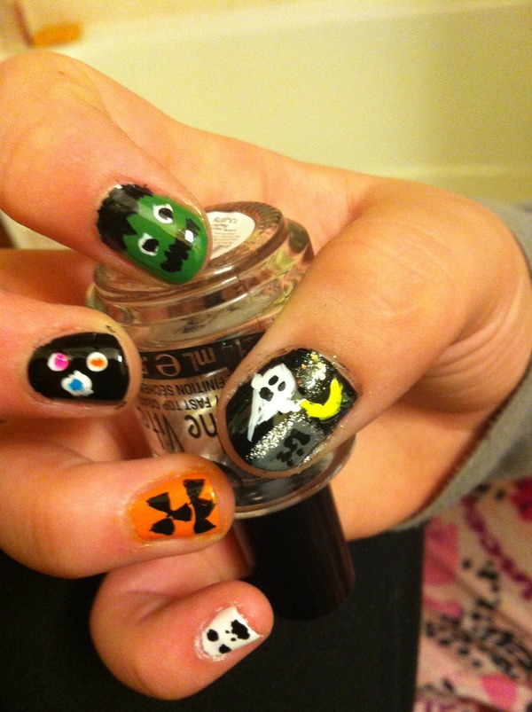 Halloween mani, inspired by luxi z | Laurie E.'s Photo | Beautylish