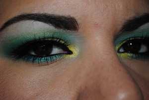 Lime green and blue look with Inglot and OCC