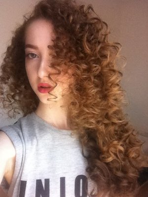 Curly hair without heat
